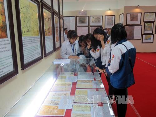   Exposition sur les archipels Hoang Sa et Truong Sa à Hai Duong - ảnh 1